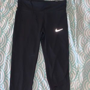 Nike Women’s Cropped Running Leggings